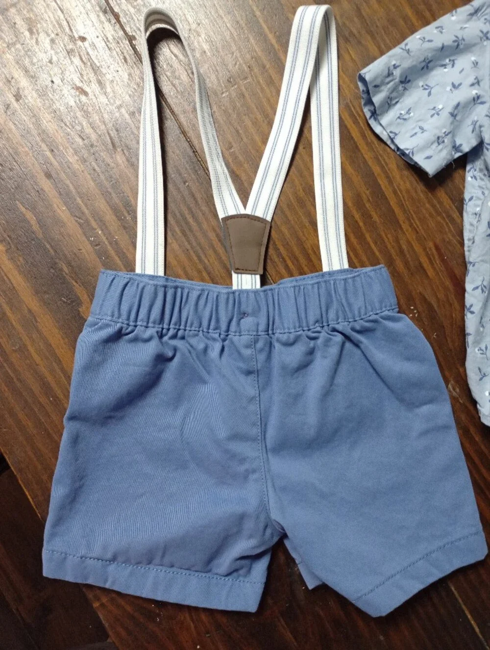 Carter's Boy Short Set With Suspenders Size 12 Months
